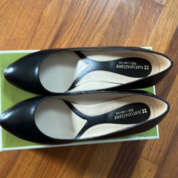 Black Heels Size 10W *** ALL OFFERS CONSIDERED*** - Picture 7 of 12